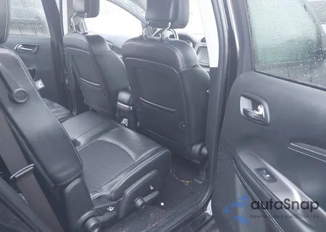 2018 Dodge Journey Crossroad Awd z USA, uszkodzony, nr VIN 3C4PDDGG9JT449730